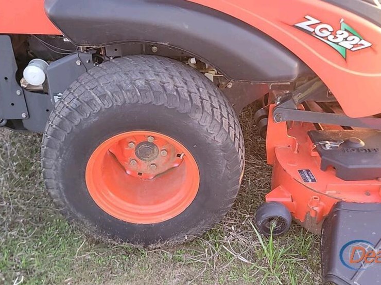 2009-kubota-zg327-image-5