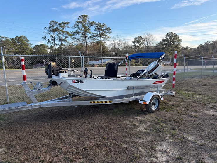 #27-•-#5193-•-12’-welded-aluminum-boat-with-johnson-50vro-motor-and-minn-kota-trolling-motor-on-trailer-image-1