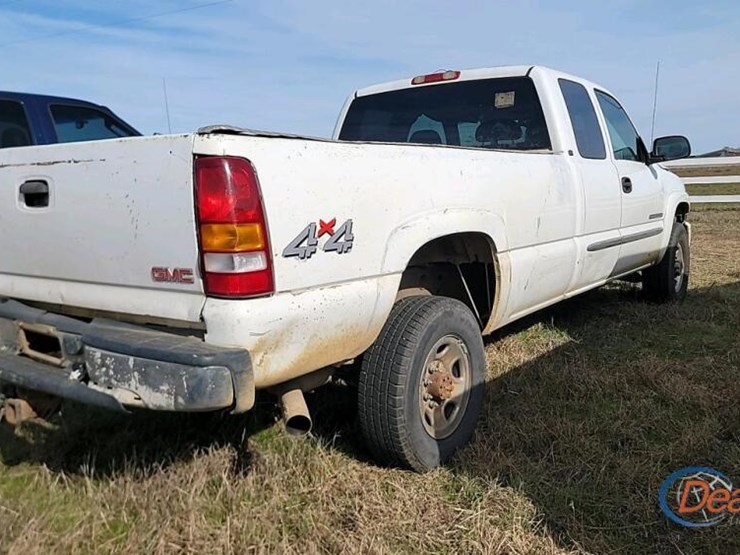 2003-gmc-2500hd-image-7