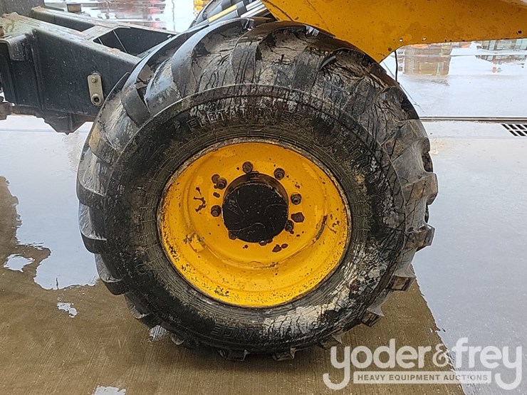 2017-jcb-9tft-image-14