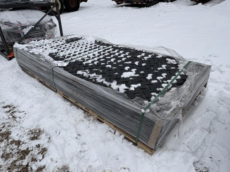 (15)-ground-protection-mats-3.5x8'-image-1