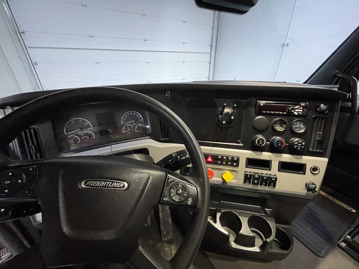 #6225-•-2021-freightliner-cascadia-semi-truck-(title-in-delay)-image-72