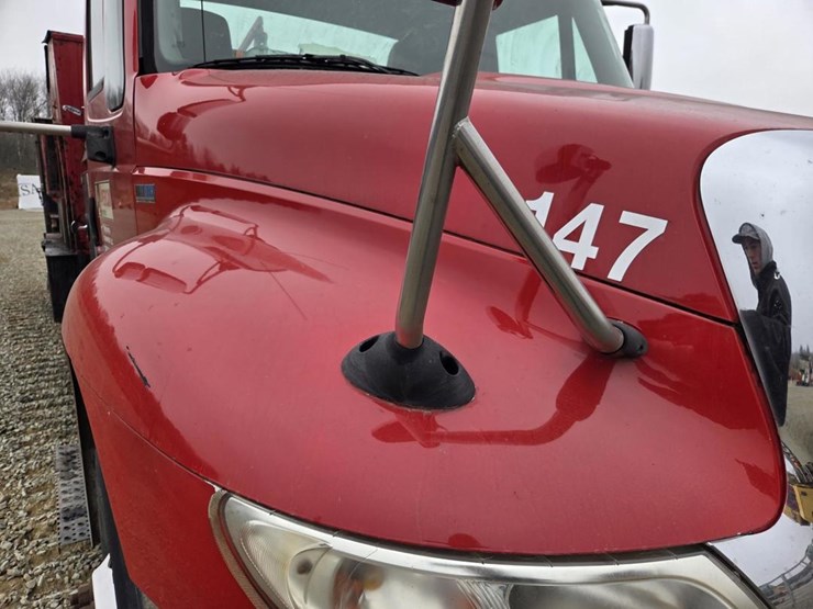 2013-international-durastar-4300-image-11