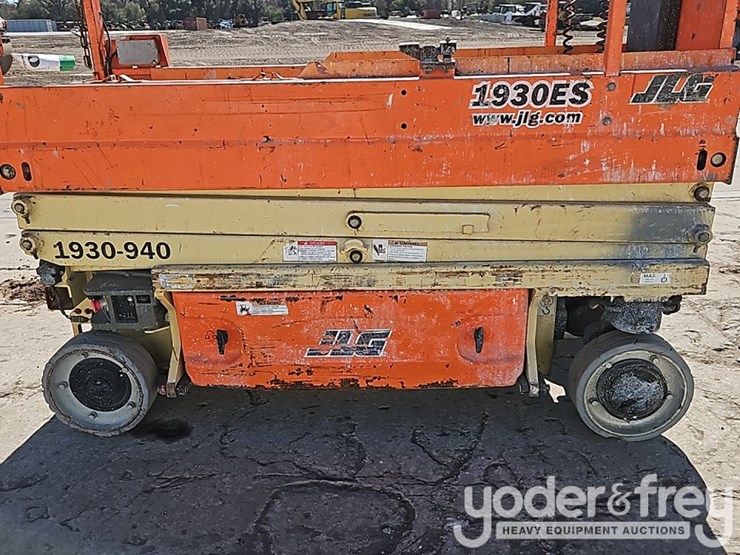 2016-jlg-1930es-image-7