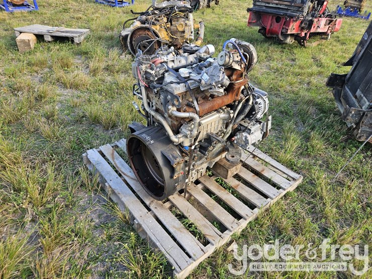 caterpillar-c4.4-image-3