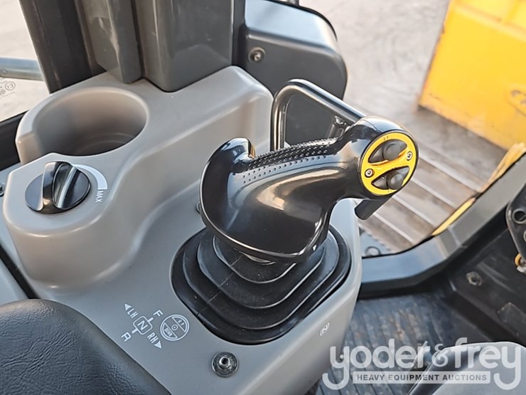 2023-komatsu-d51pxi-24-image-29