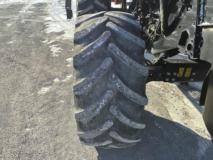 2010-case-ih-6088-image-46