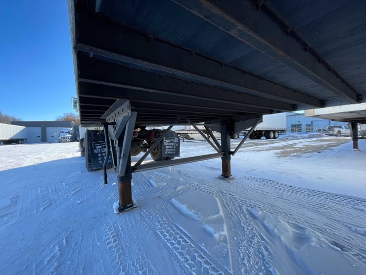 2022-stoughton-trailer-image-12