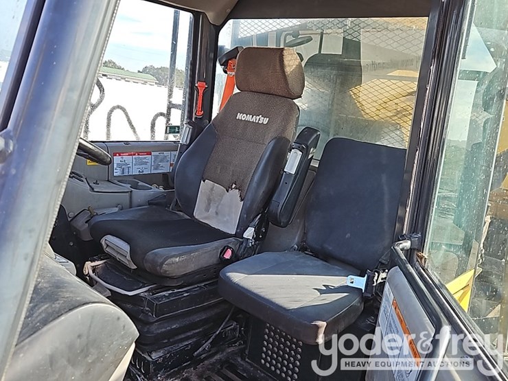 2015-komatsu-hm400-image-31