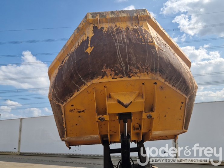 2015-jcb-6tst-image-14