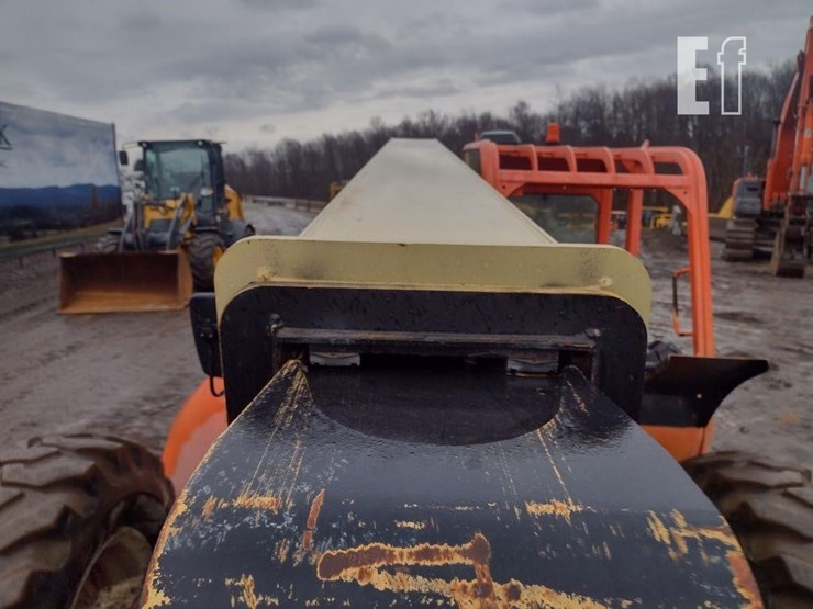 2005-jlg-g9-43a-image-16