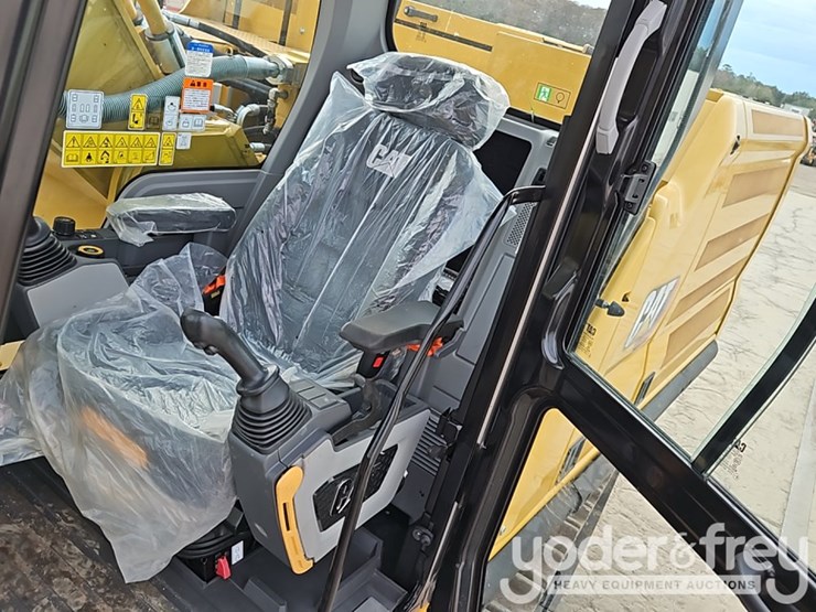 2023-caterpillar-336-image-35