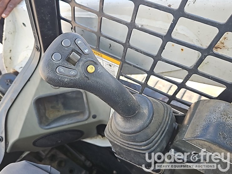 2017-bobcat-t770-image-97