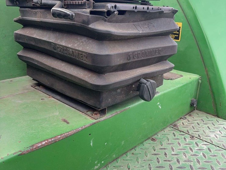 john-deere-6215-image-18