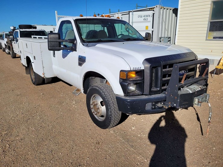 2010-ford-f350-image-3