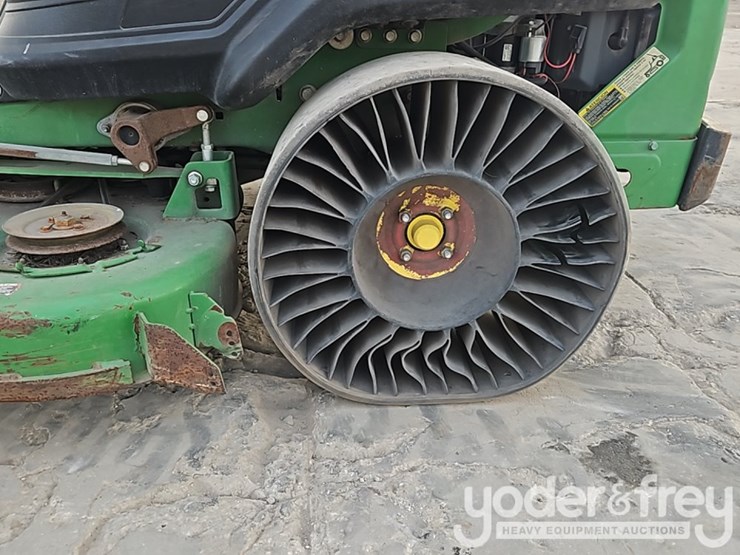 2018-john-deere-z930m-image-16