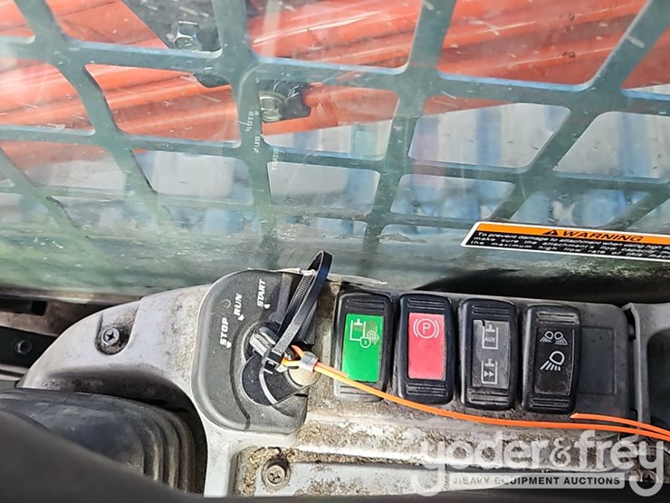 2018-kubota-svl75-image-29