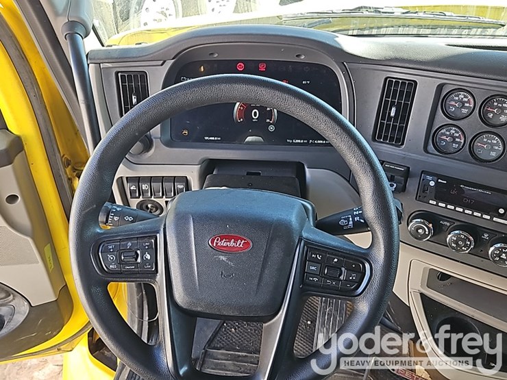 2024-peterbilt-579-image-37