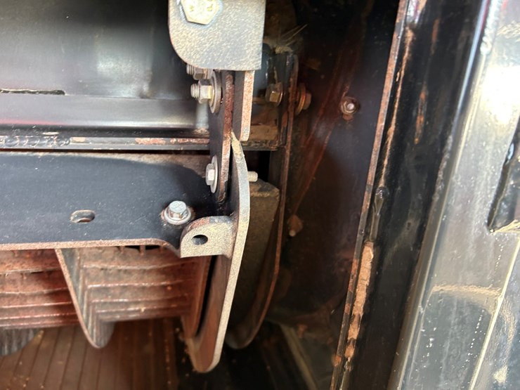 2007-case-ih-7010-image-97