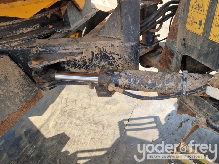 2015-jcb-6tst-image-18