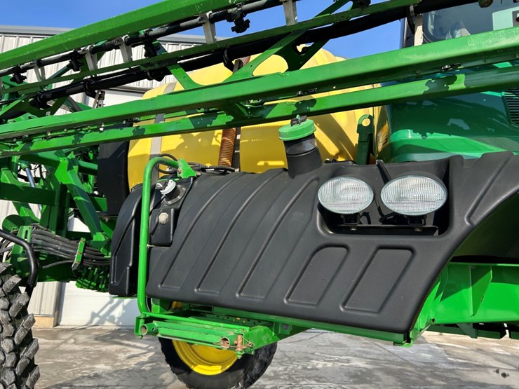 2015-john-deere-r4030-image-10