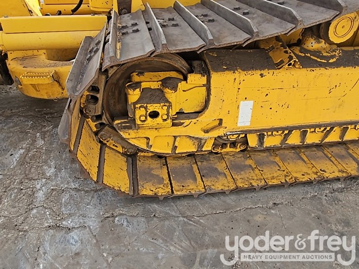 2023-komatsu-d61px-24-image-21