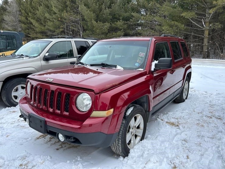 2013-jeep-patriot-image-1