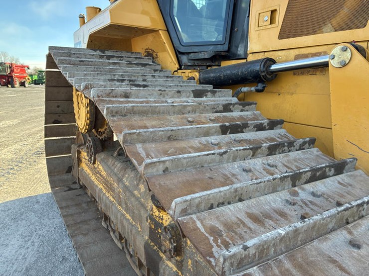 2016-caterpillar-d6n-lgp-image-36