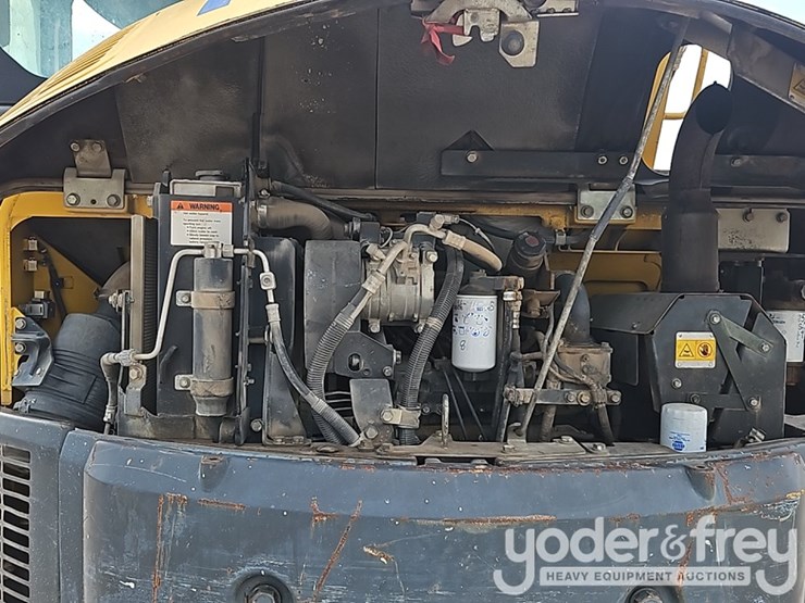 2010-komatsu-pc78us-8-image-30