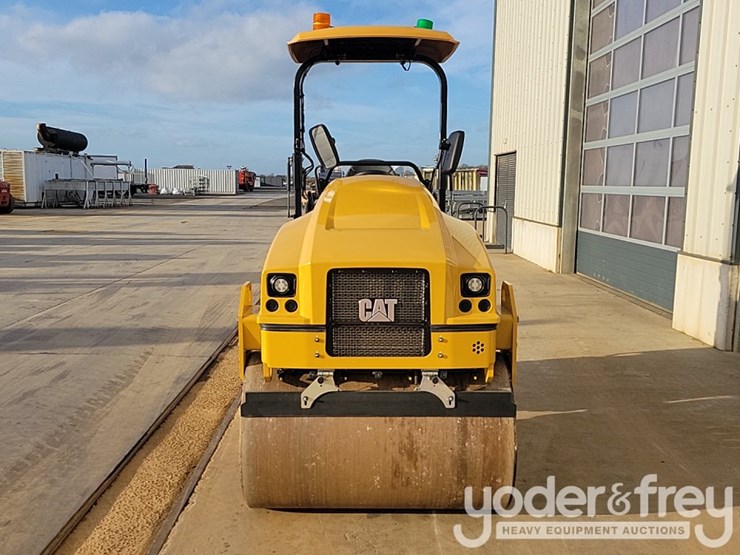 2025-caterpillar-cb4.0-image-8