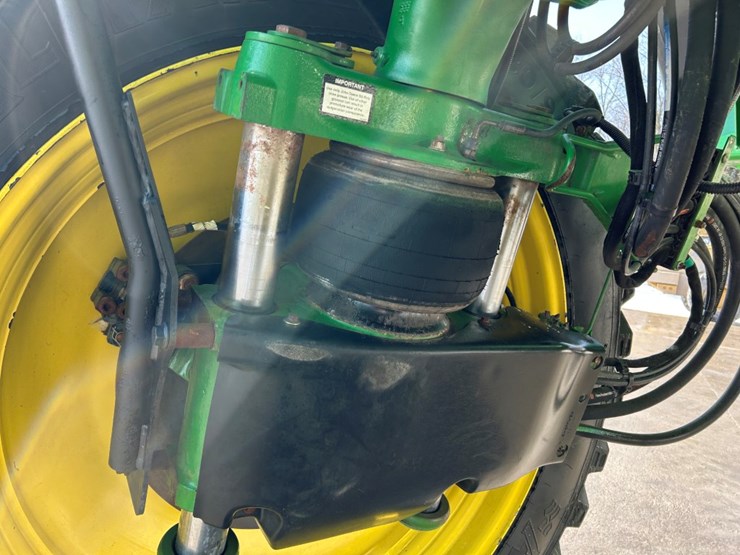 2015-john-deere-r4030-image-101