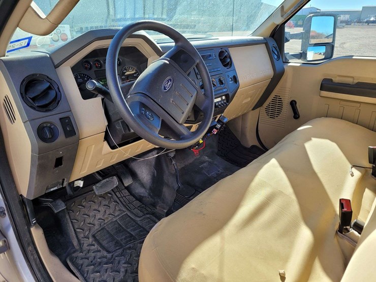 2010-ford-f350-image-8