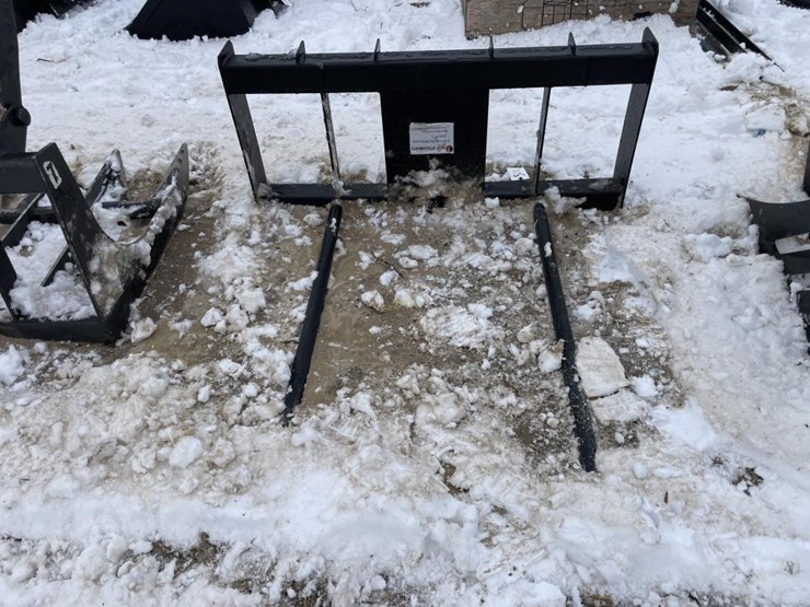 new-jct-universal-attach-bale-spear-image-2