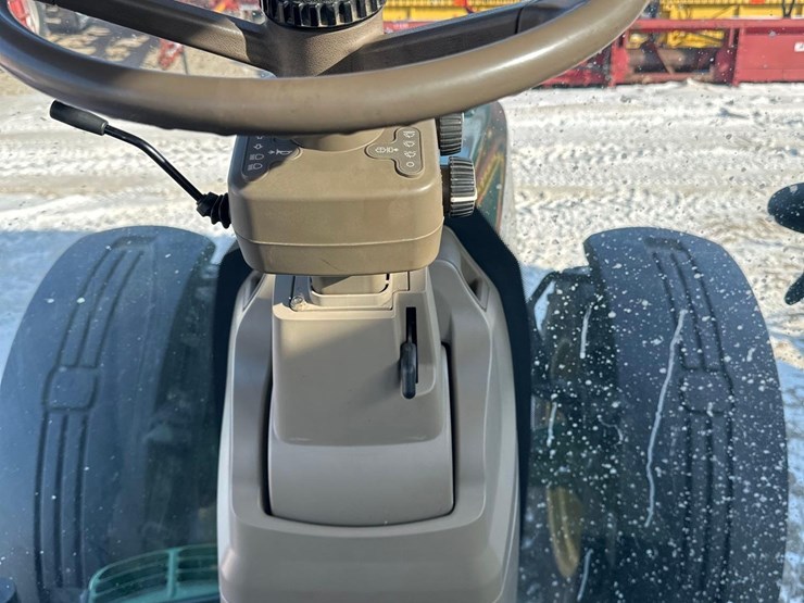 john-deere-8225r-image-15