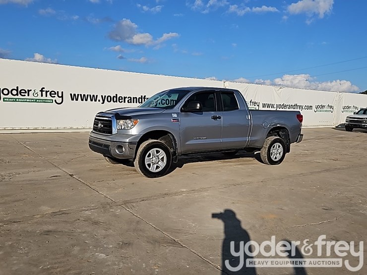 2013-toyota-tundra-image-2