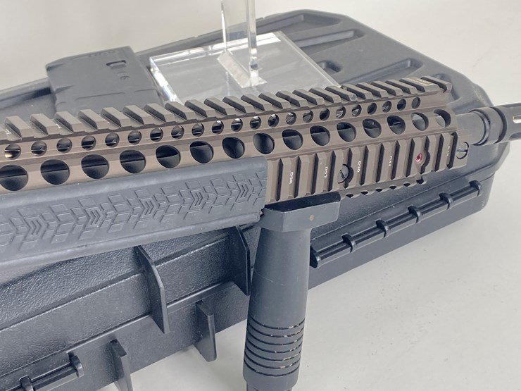 #13-•-#1461-•-daniel-defense-ddm4-m4a1-semi-automatic-rifle-5.56x45mm-image-8