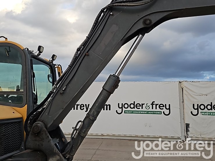 2020-volvo-ecr88d-image-15