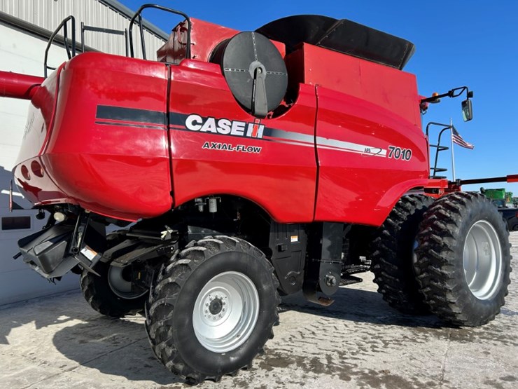 2007-case-ih-7010-image-3