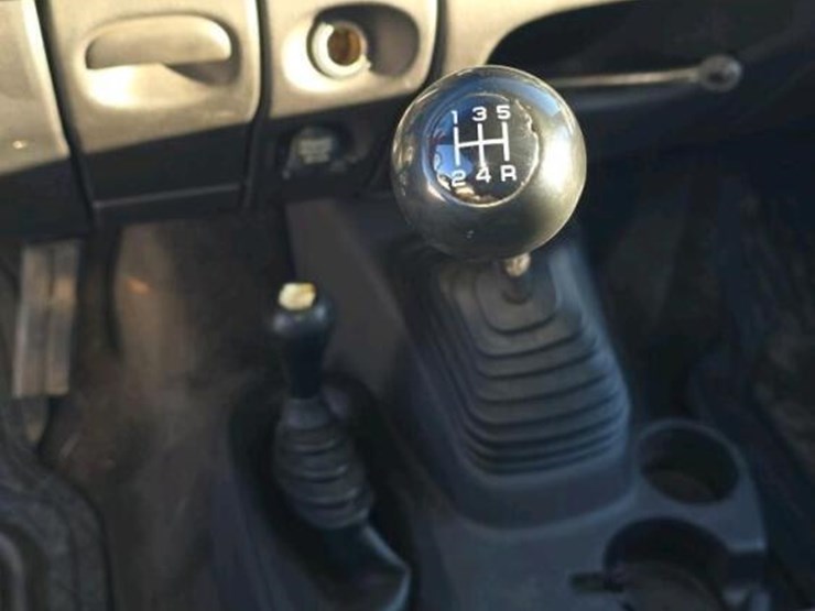 2001-dodge-4wd-flatbed-truck,-s/n-3b7kf26631m286813:-5.9l-diesel,-5-sp.,-tool-box,-5th-wheel-hitch,-odometer-shows-288k-mi.-image-18