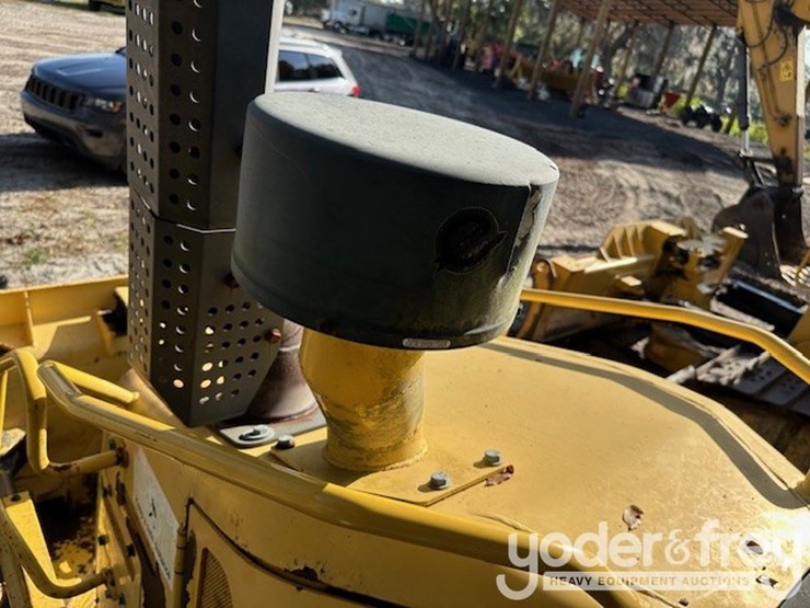 2018-komatsu-d61px-24-image-12