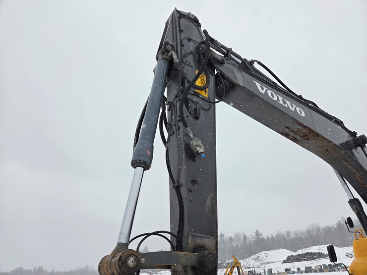 2010-volvo-ew180c-image-26