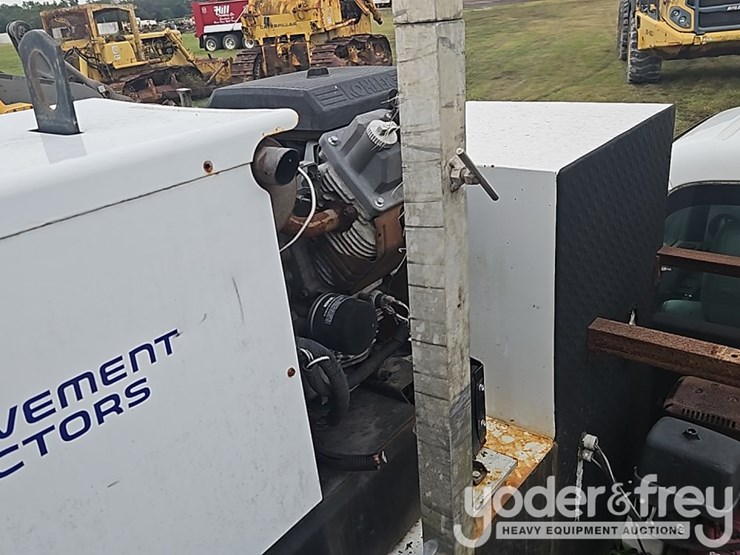 2016-ford-f550-image-25