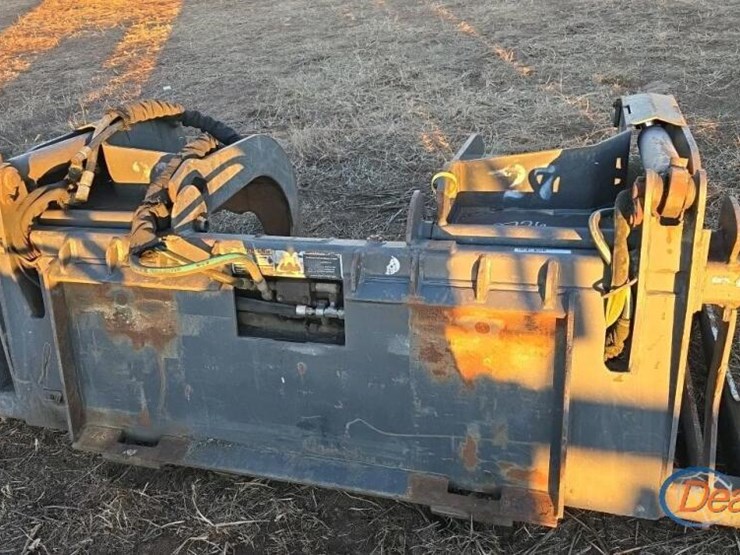 bobcat-grapple-bucket-image-3