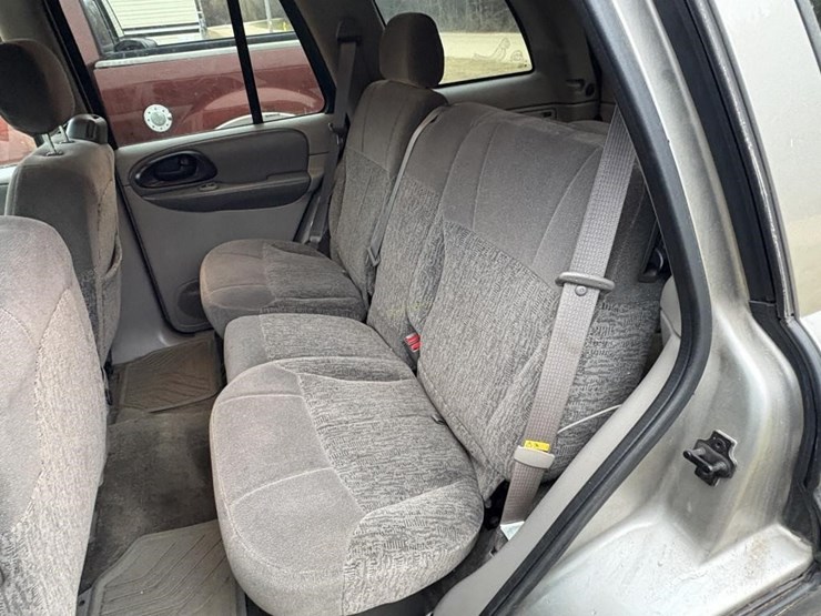 2003-chevrolet-trailblazer-image-12