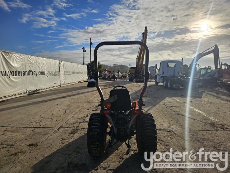 2006-kubota-b7510hsd-image-18