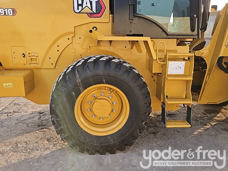 caterpillar-910-image-8