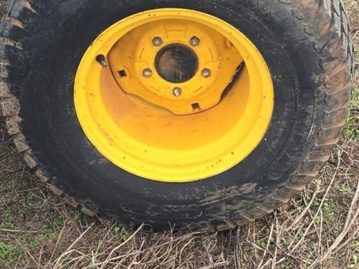 john-deere-2210-image-10