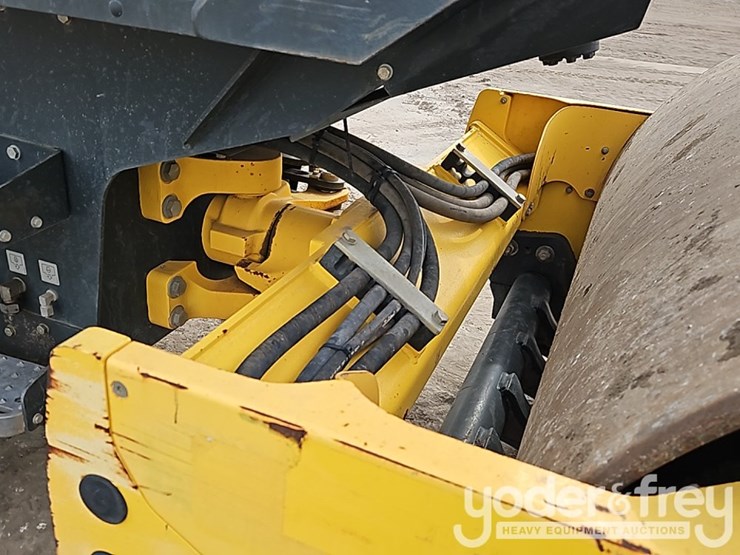 2018-bomag-bw145d-5-image-9