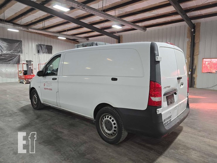 2017-mercedes-benz-metris-image-4