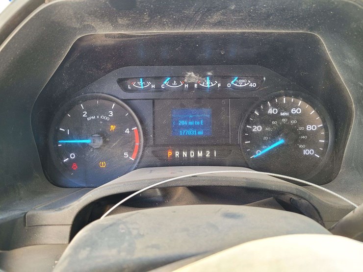 2018-ford-f350-image-16